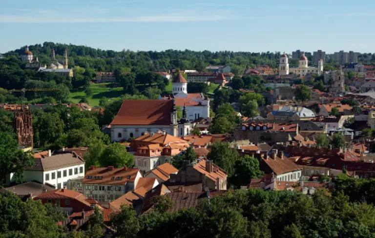  * 녹색으로 가득한 리투아니아 수도 빌뉴스 전경. 사진=픽사베이