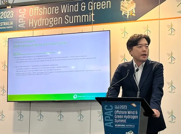  * 최우진 한국풍력산업협회 부회장(코리오제너레이션 한국총괄대표)이 8월 29부터 사흘간 호주 멜버른에서 열린 ‘아시아태평양 해상풍력 및 그린수소 서밋 2023’에서 주제발표하고 있다.