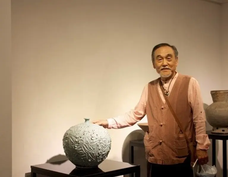 청자 도토리문 이중 투각호 김세용 명장 작품. (사진=미래에셋증권)