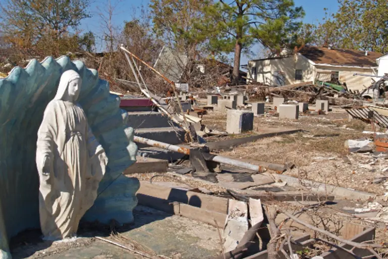  * 토네이도가 휩쓸고 간 미국 중부 마을 전경. 사진=픽사베이