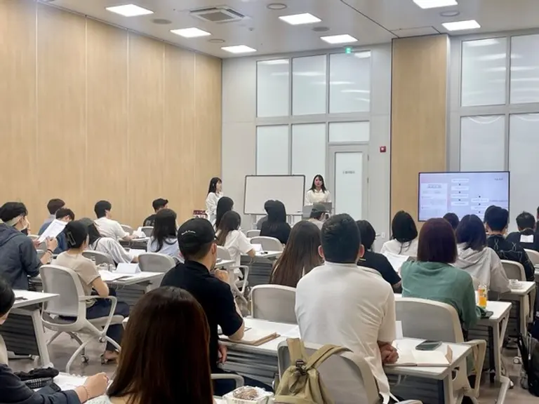 서울패션허브 창작뜰 디자이너 교육 장면 (사잔제공 서울패션허브)