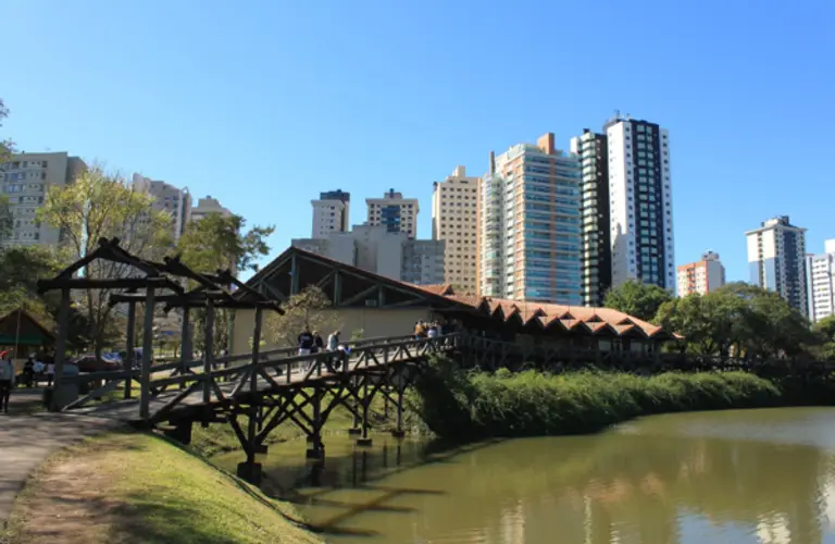  * 쿠리티바 시 전경. 사진=픽사베이