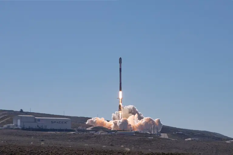 아이스아이 SAR 위성 발사 장면