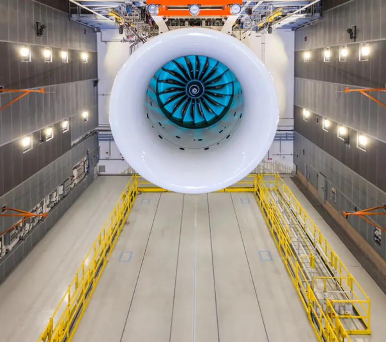 롤스로이스 울트라팬