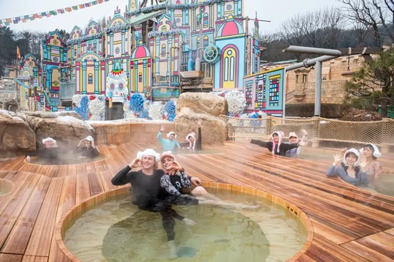 더욱 넓고 화려해진 캐리비안 베이 겨울 부캐 