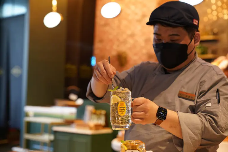 BBQ, MZ 입맛 사로잡은 ‘하이볼’ 전 매장 확대