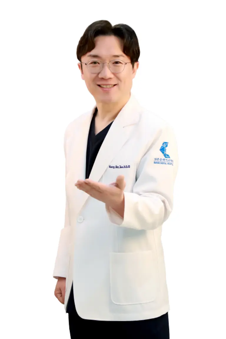 바른윤곽치과병원 강희제 원장