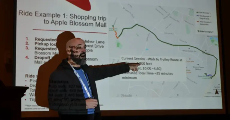  * 댄 호프먼이 윈체스터 시의 교통 시스템을 설명하는 모습. 사진=거번먼트테크놀로지