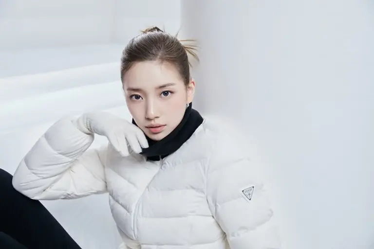 게스 페더라이트 아우터웨어 컬렉션을 입은 배우 수지 (사진제공. 게스)