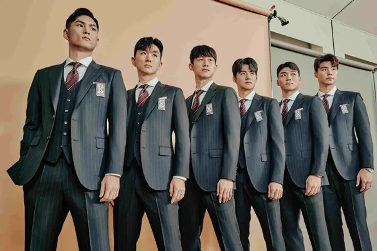 캠브리지 멤버스가 제작한 AFC 아시안컴 선수단 단복을 입은 축구 국가 대표팀 이미지 (사진제공. 코오롱인더스트리 FnC)