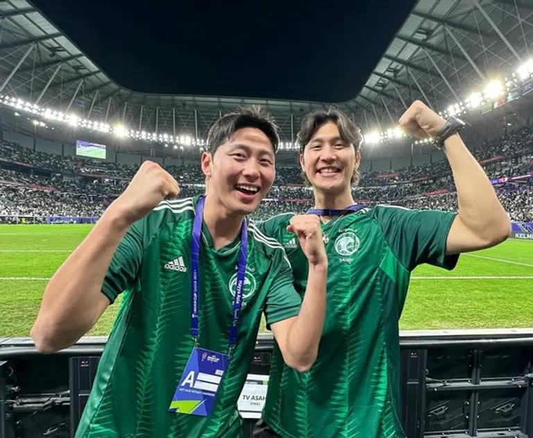 더투탑이 사우디 관광청 초청으로 AFC 아시안컵 경기를 직관하고 있다.
