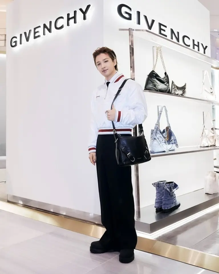 이미지 출처 : 지방시 