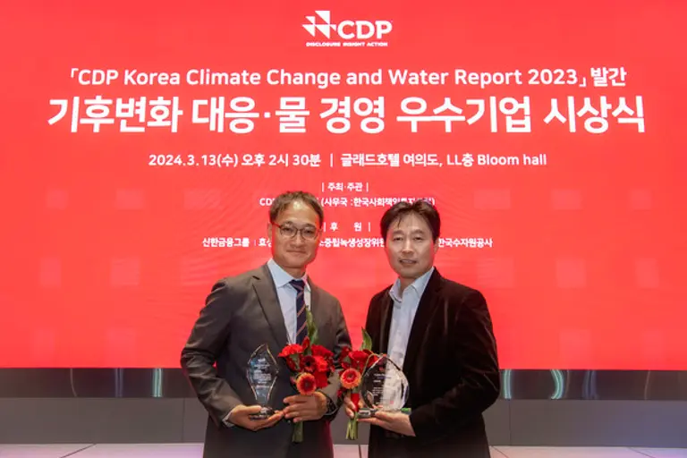 (왼쪽부터) 현대차 경영전략3실장 황동철 상무, 기아 안전환경지원팀 임기동 팀장