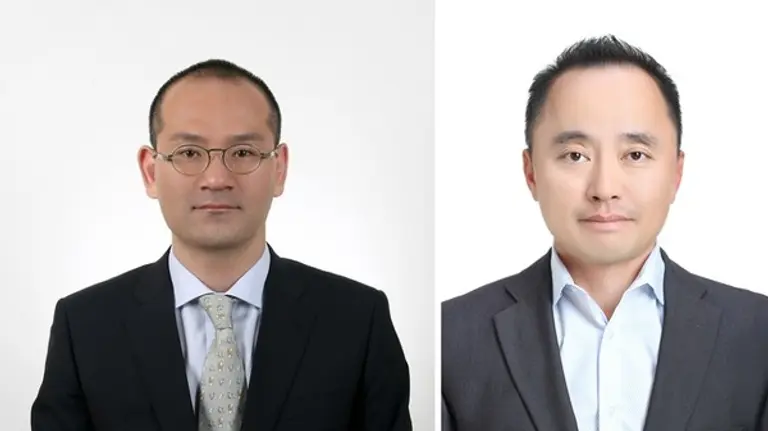 이해욱 회장(왼쪽)과 마창민 대표이사