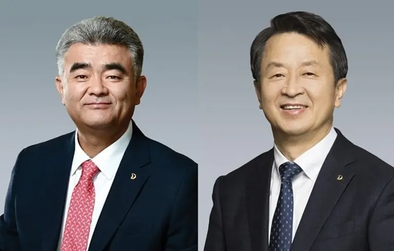 대우건설 정원주 회장(왼쪽)과 백정완 사장