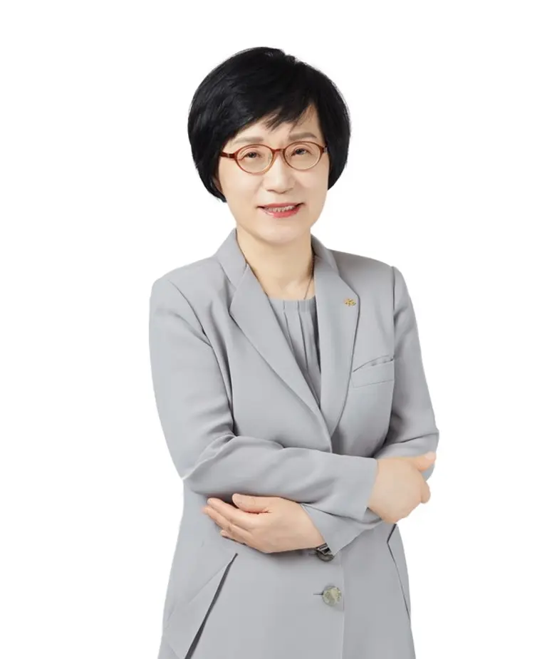 KB금융지주 최초 여성 이사회 의장으로 선임된 권선주 전 IBK기업은행장 [출처: KB금융지주]