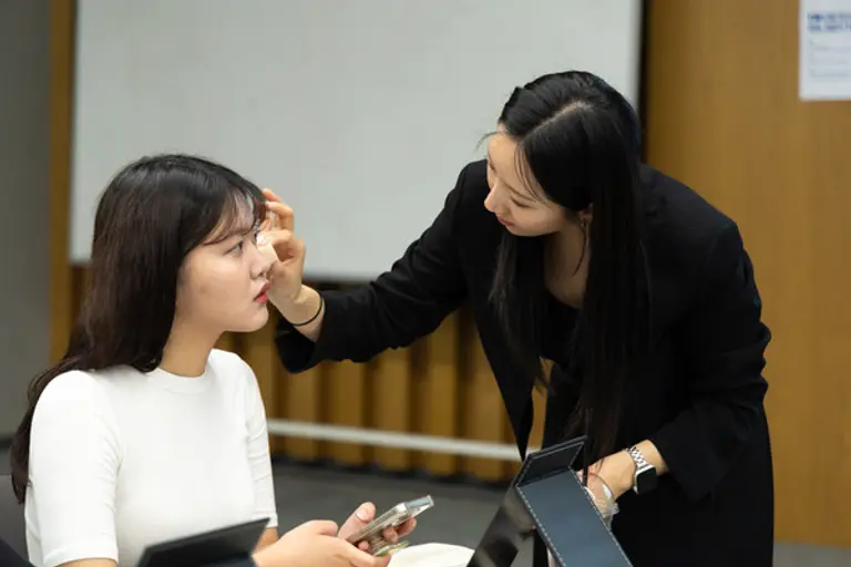 연세대학교에서 진행된 청년 마음 캠퍼스 소그룹 테라피 진행 모습 (사진. 아모레퍼시픽공감재단)