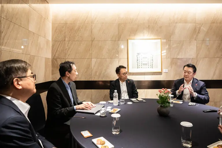 신세계그룹이 美 스탠퍼드대 앤드류 응 교슈를 초청해 경영진을 대상으로 한 