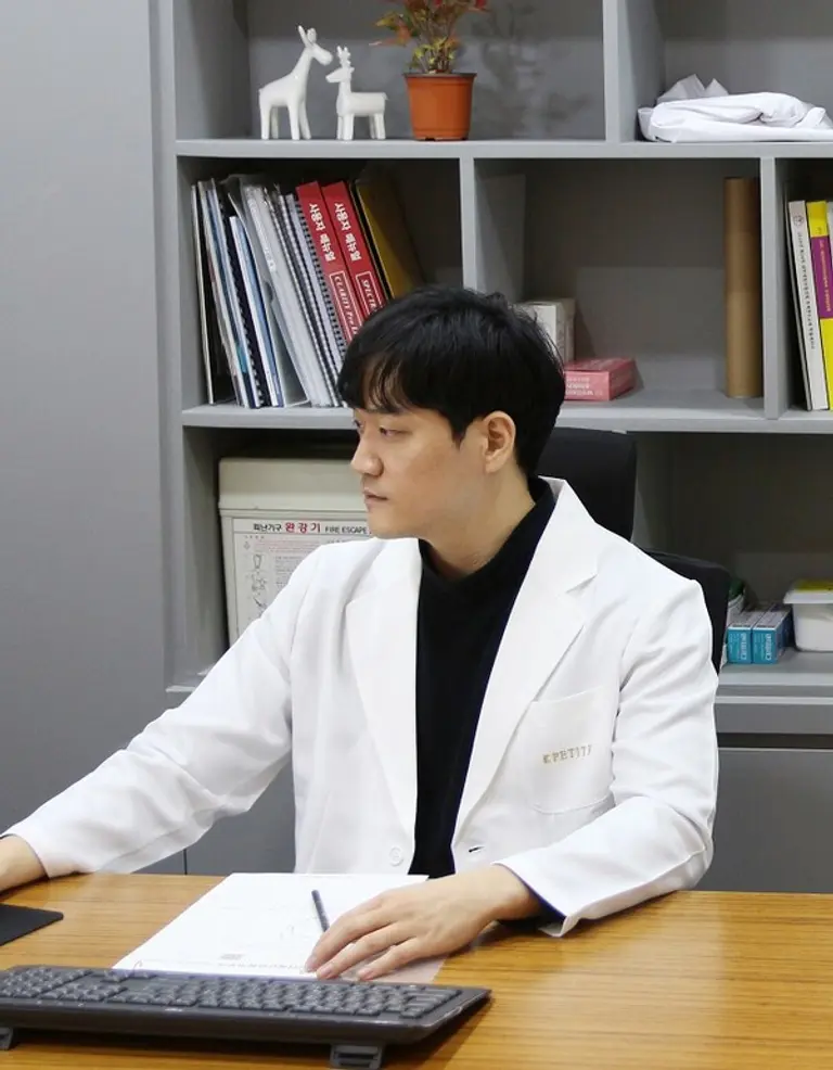 쁘띠케이의원 김재윤 원장