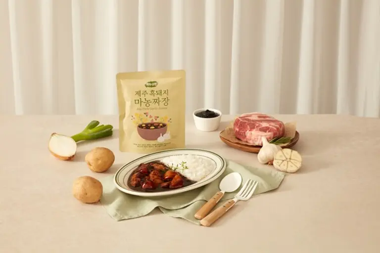 오뚜기 제주담음 제주흑돼지마농짜장