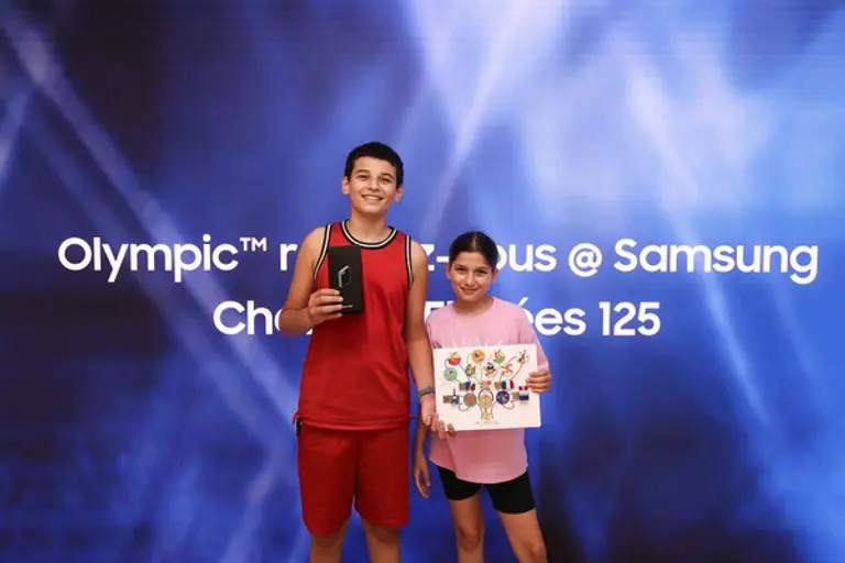 파리 샹젤리제(Champs-Elysees) 125번가에 위치한 