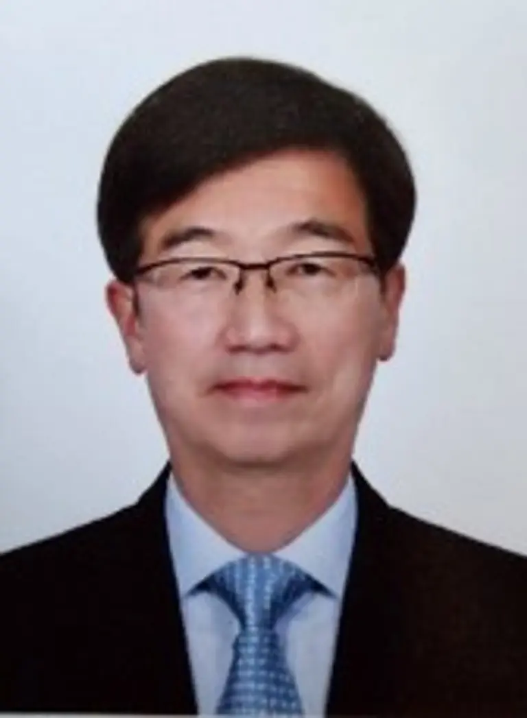 박성욱 SK하이닉스 전 부회장이 스톡옵션으로 대박을 터뜨렸다.