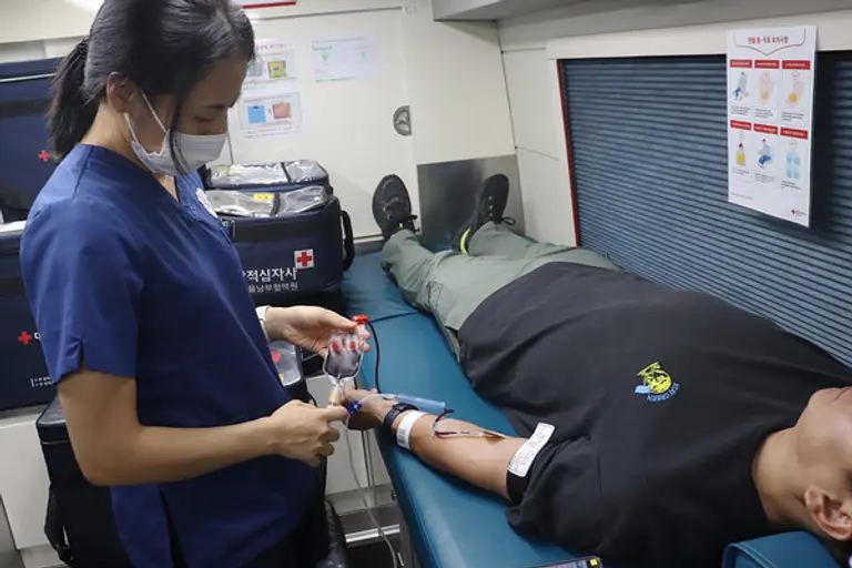 롯데이노베이트, 사랑의 헌혈 버스 캠페인 동참