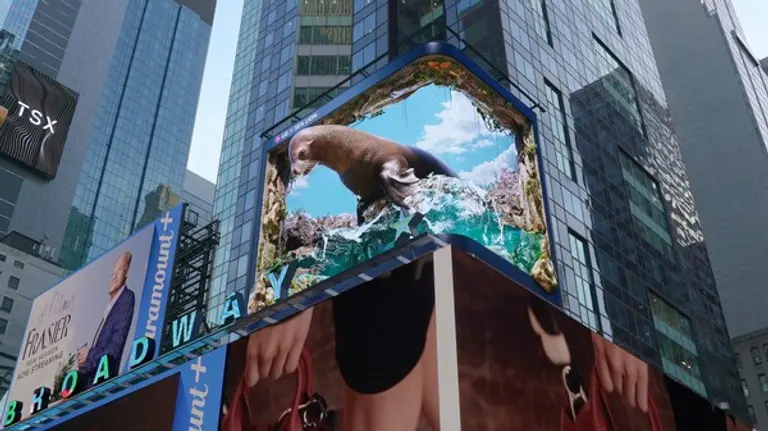 LG전자는 미국 뉴욕 타임스스퀘어 전광판에서 