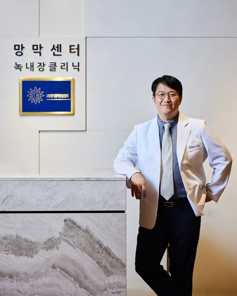 하늘안과 망막센터장 유형곤 교수