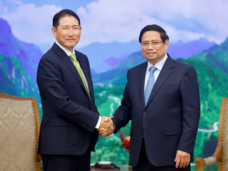 조현준 효성 회장이 14일 베트남에서 팜 민 찐 총리를 만나 미래 사업에 대한 상호 협력 방안을 논의했다. (사진제공=효성그룹)