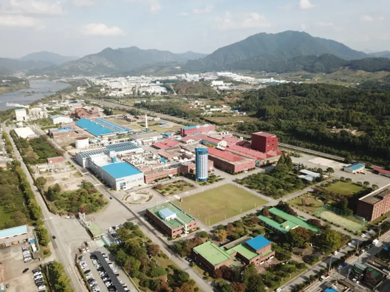 코스모신소재 충주 공장 전경