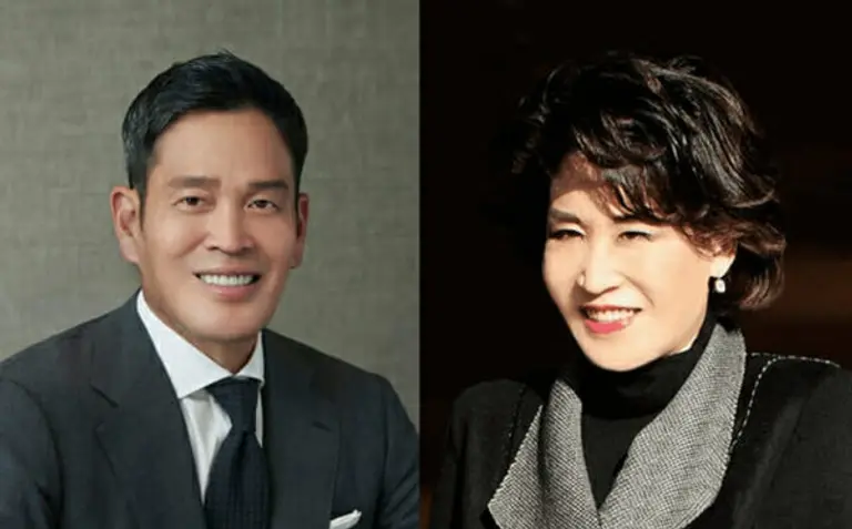 정용진 신세계그룹 회장(왼쪽)과 정유경 신세계백화점 회장. (제공=신세계그룹)