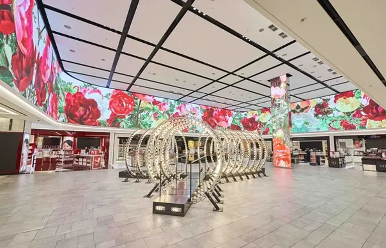 신세계면세점 명동점 10층 아이코닉존 미디어파사드 영상 