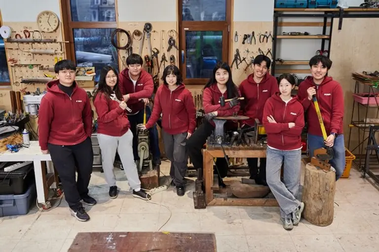 2024년 포니정 디자인 아카데미 디자이너 육성프로그램에 참여한 3기 장학생들 (사진제공=포니정재단)