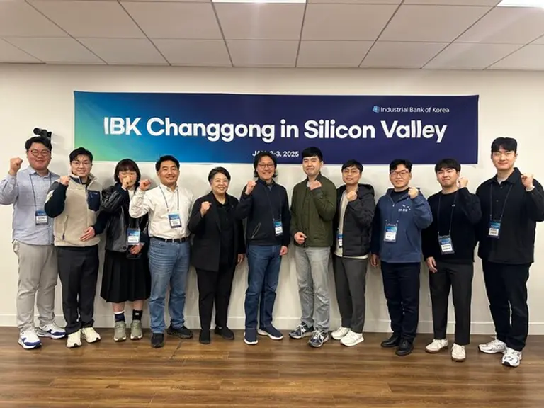 IBK기업은행이 지난 2일 미국 IBK창공 실리콘밸리 데스크에서 CES 2025 참가기업을 대상으로 사전 프로그램을 진행했다. [출처: IBK기업은행]