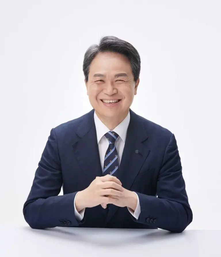 진옥동 신한금융그룹 회장 [출처: 신한금융그룹]