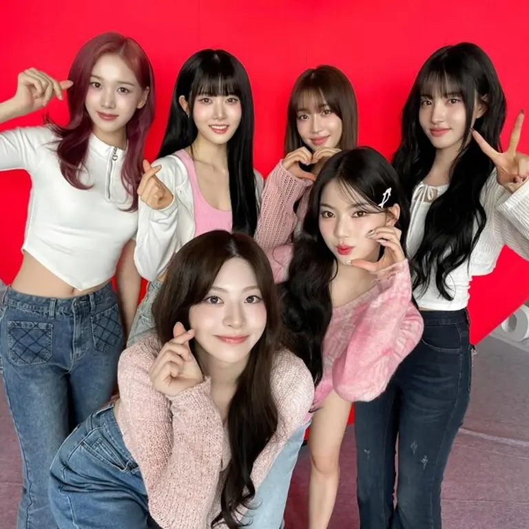 출처: 스테이씨 SNS