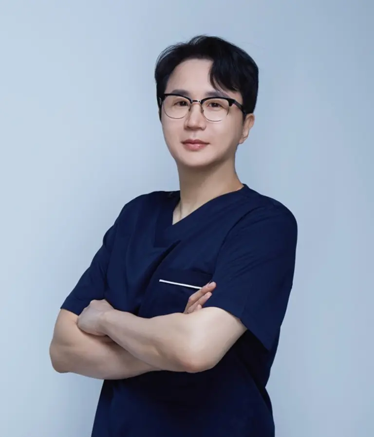 얀클리닉 피부과 최원탁 원장