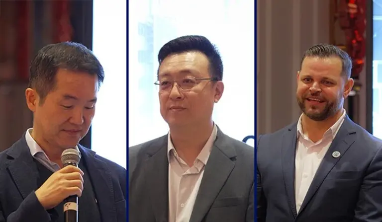  * 왼쪽부터 권혁일 네이버 공동 창업자, 블룸테크놀로지 이상윤 대표, 에반 클라센 원휴머니티 대표