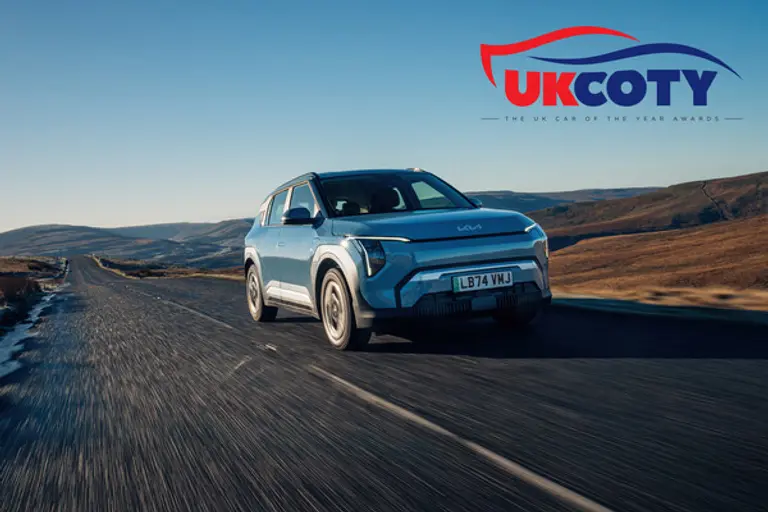 기아 EV3가 ‘2025 영국 올해의 차(UK Car of the Year)’에 최종 선정됐다. (제공 기아)