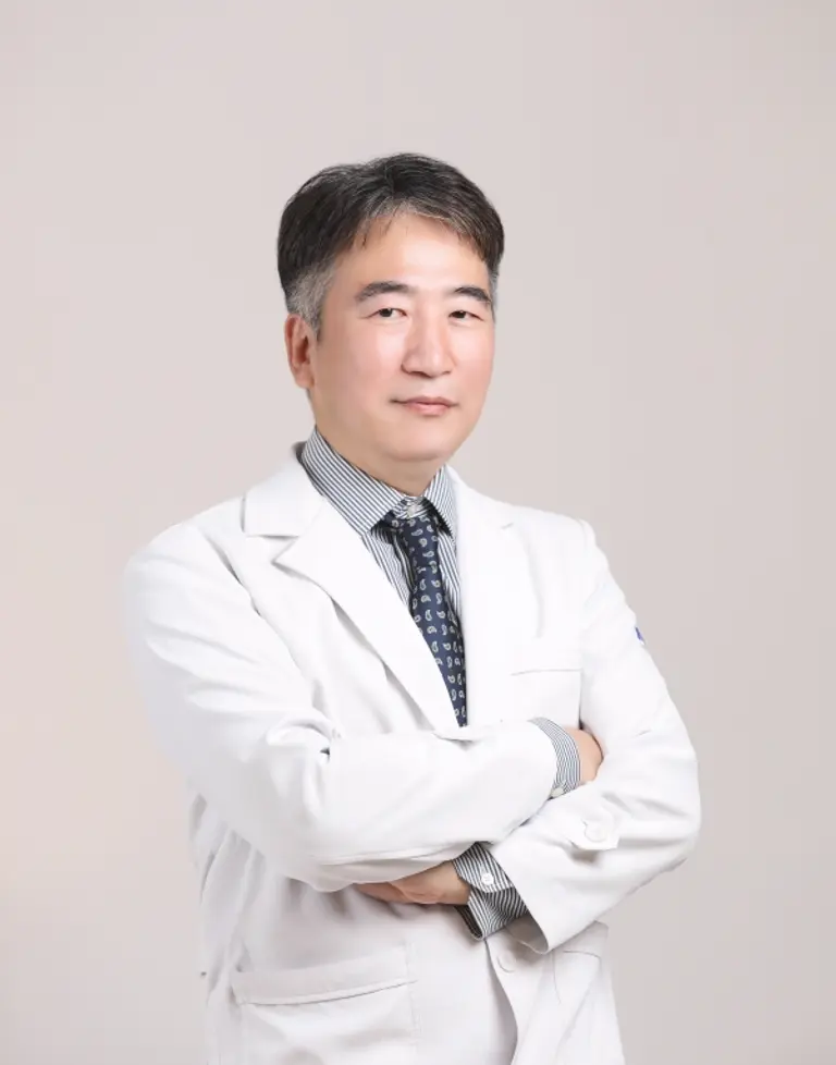 밝은신안과 고석진 원장