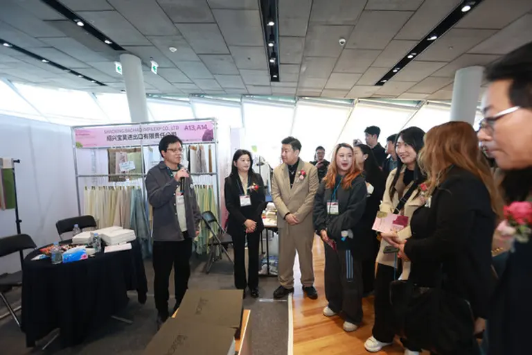 동대문 DDP에서 K-패션 텍스타일 페어가 성황리에 개최됐다. 