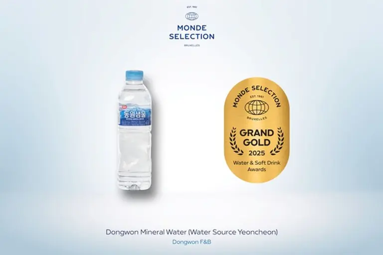 동원F&B 동원샘물, ‘2025 몽드셀렉션’ 생수 부문 대상