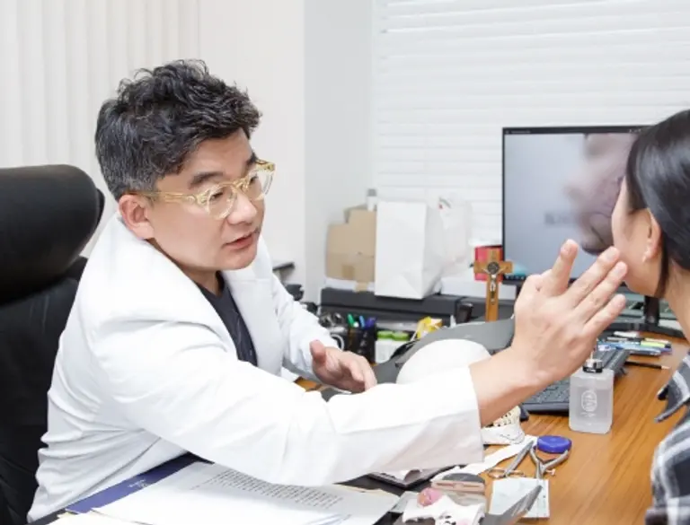 WJ원진성형외과의원 강문석 대표원장