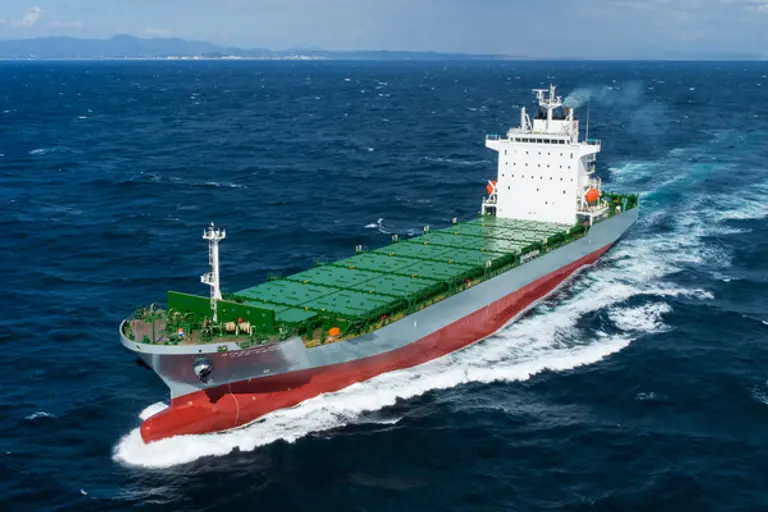 HD현대미포가 2022년 인도한 1,600TEU급 컨테이너선. (제공 HD한국조선해양)