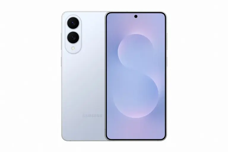 갤럭시 S25 엣지 티타늄 아이스블루의 모습. (제공 LGU+)