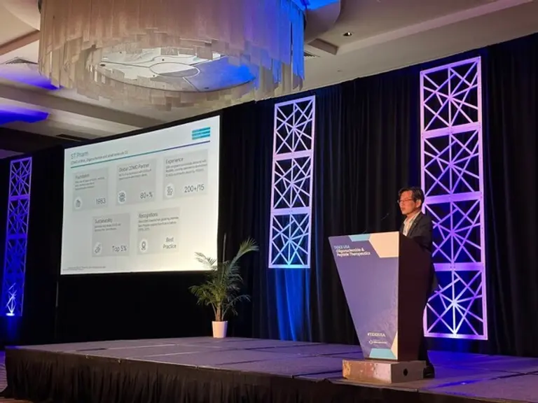 최석우 에스티팜 사업본부 본부장이 TIDES USA 2025에서 RNA 기반 치료제 플랫폼 사업 전반에 대한 기술력과 경쟁력을 소개했다.
