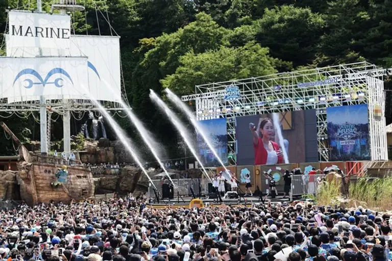 7월 12일 캐리비안 베이 워터 뮤직 풀파티에서 펼쳐진 코요태 공연. (제공 캐리비안베이)