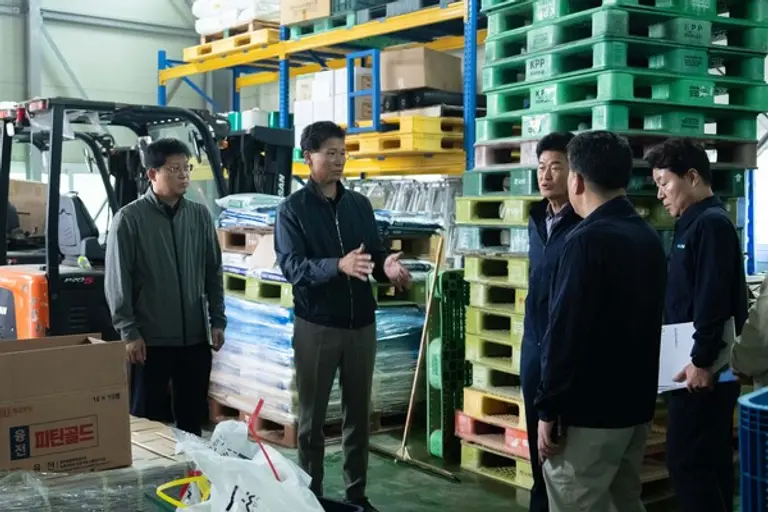 지난 19일 NH농협은행 강태영 은행장이 충남 아산 수해지역을 방문해 피해현장을 살피고 복구 지원대책을 논의했다.