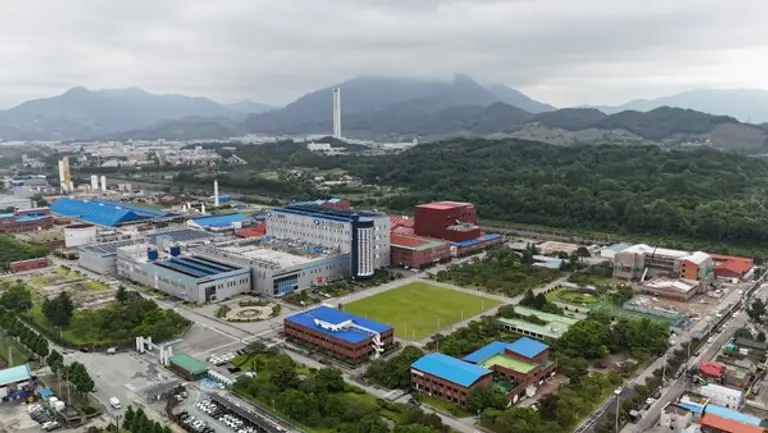 코스모신소재 충주공장 전경